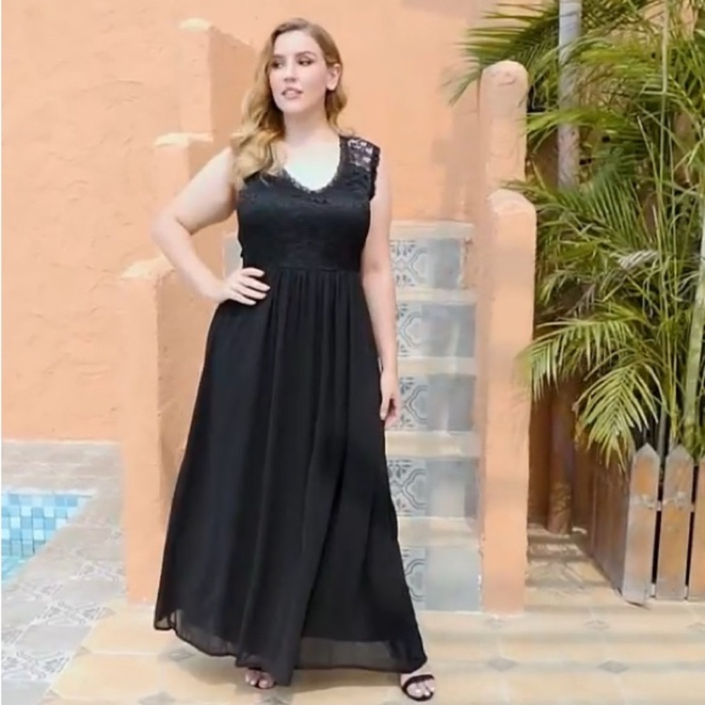 Chic Black Lace Maxi Dress